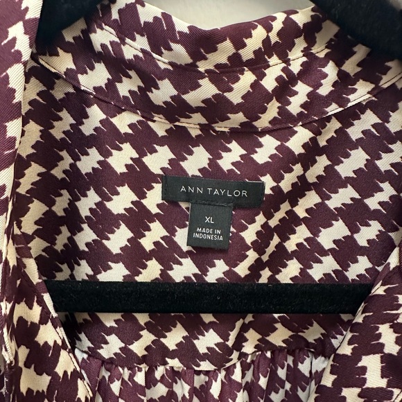 Express Houndstooth Blouse - Burgundy and Cream - Picture 2 of 7